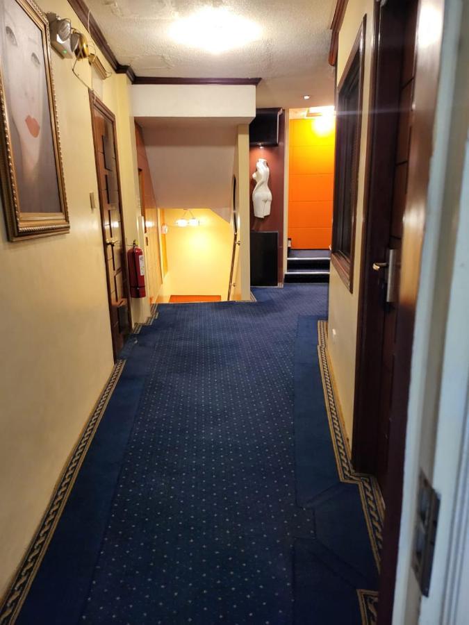 Fields Palace Hotel Ángeles Extérieur photo
