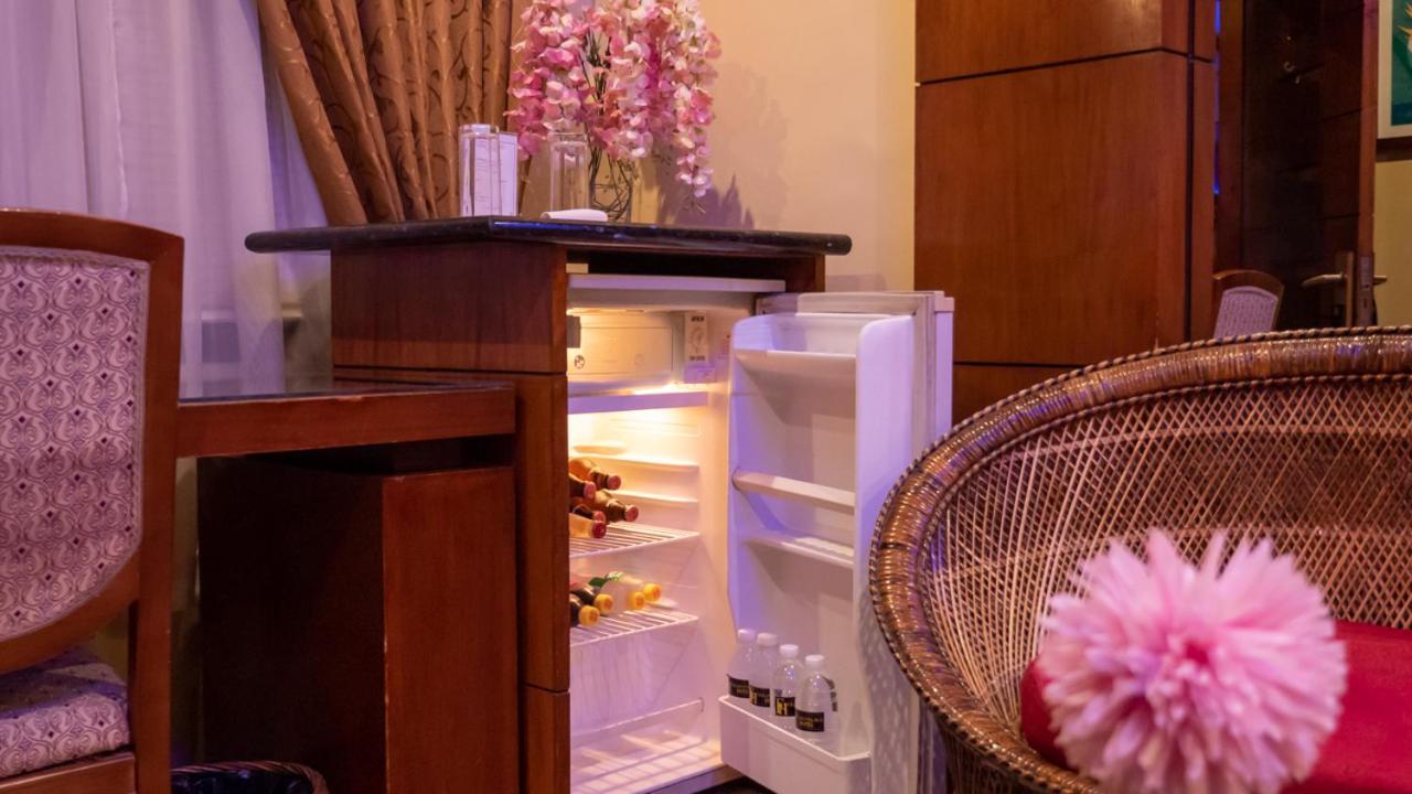 Fields Palace Hotel Ángeles Extérieur photo