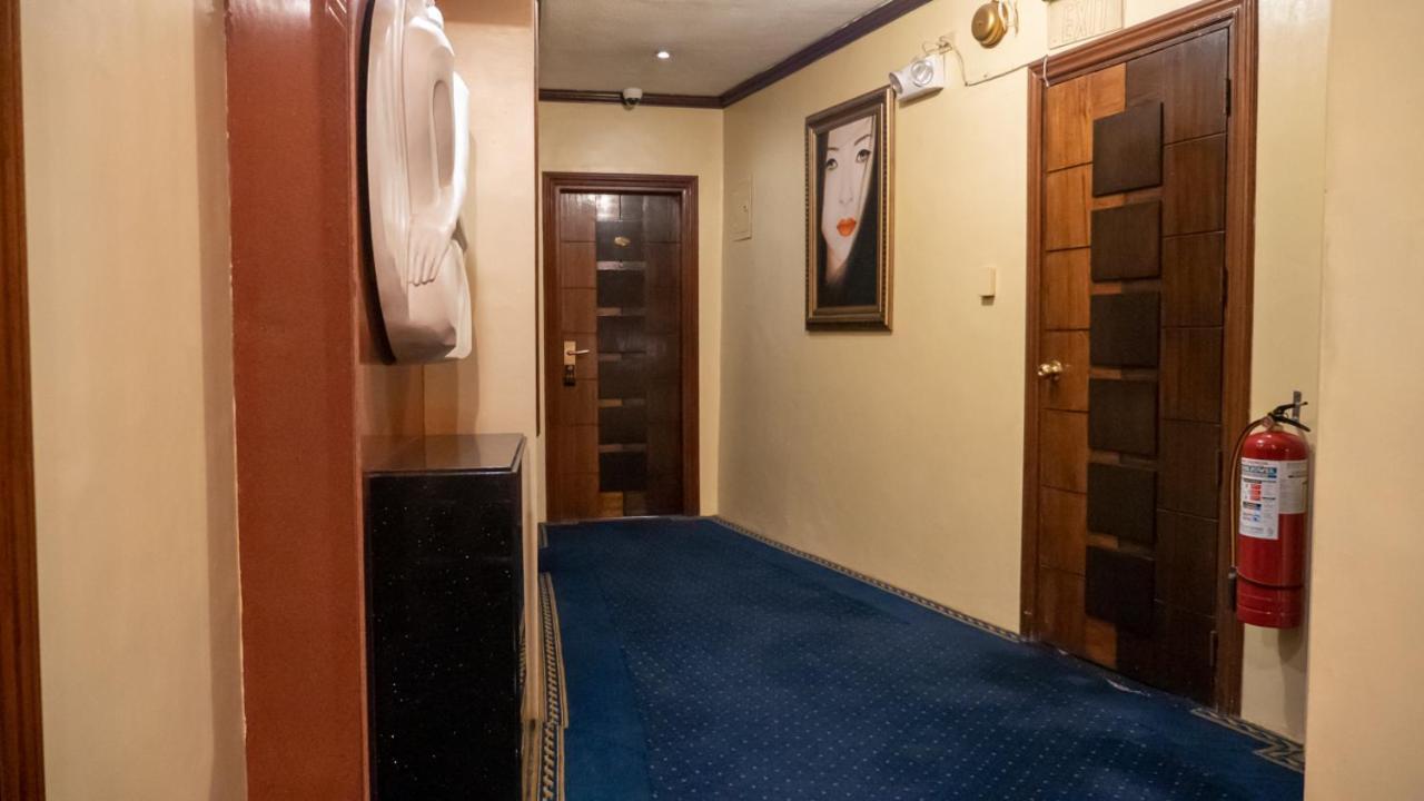 Fields Palace Hotel Ángeles Extérieur photo
